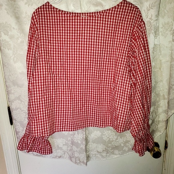 ๐ผ ๐ Nordstrom's Red & White Gingham Pull Over ๐ - Picture 1 of 5